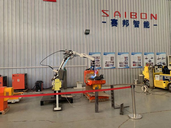 自動焊接機器人廠家有哪些優(yōu)勢？